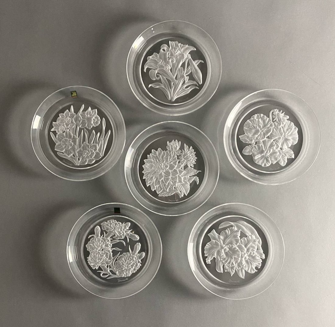 T. Yamamoto for Hoya 6 Floral Crystal Plates (1 of 5)