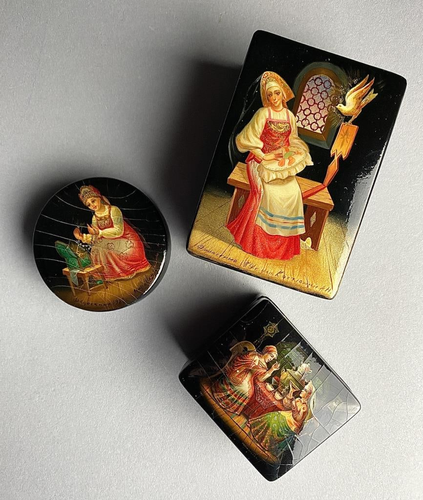 3 Russian Fedoskino Lacquer Boxes (1 of 8)
