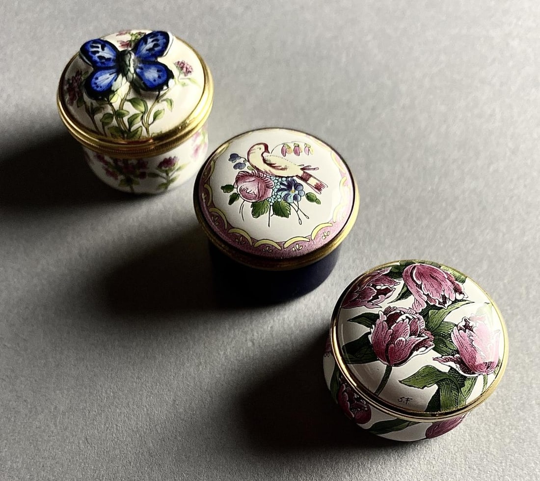 3 Halcyon Days Enameled Boxes Bilston Replica (1 of 5)