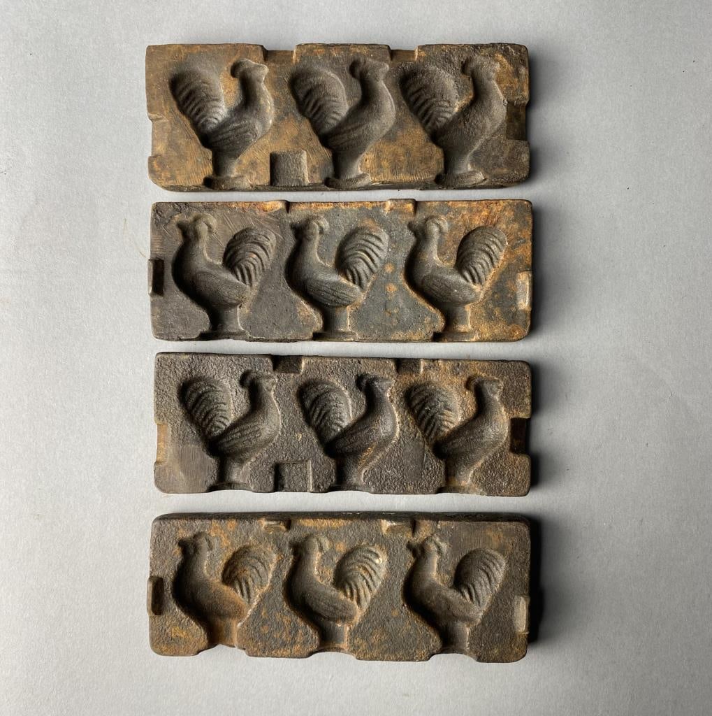 2 Cast Iron Hard Candy Molds of 3 Roosters (1 of 5)