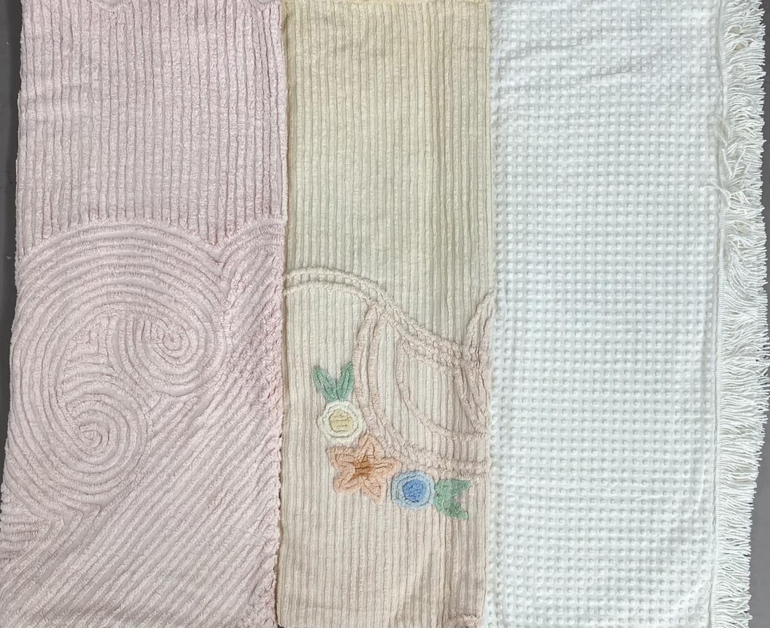 Three Chenille Bedspreads (1 of 17)