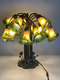 Vintage Pond Lily Tiffany Style Lamp