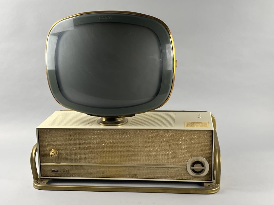 1950's Philco Predicta Portable Television (1 of 7)
