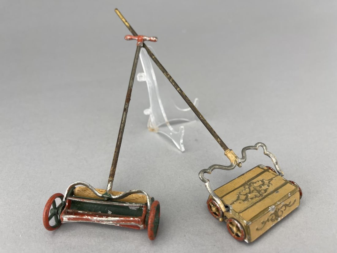 German Carpet Sweeper And Lawn Mower, Metal. (1 of 6)