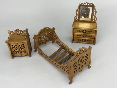German Fretwork Bedroom Set