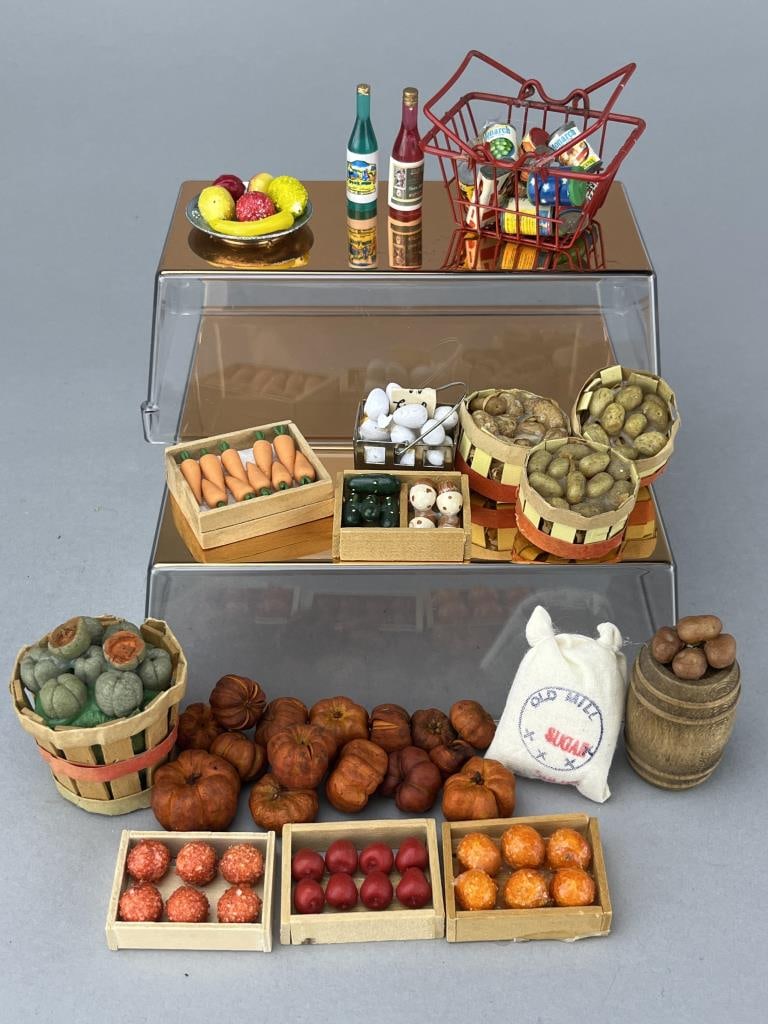 Food And Pumpkins: Potatos, canned goods, squash, oranges, onions and dukes. Also shopping basket. Plastic stands used in photos not included.