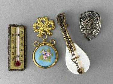 4 Pieces Of Jewelry For Dollhouse Use