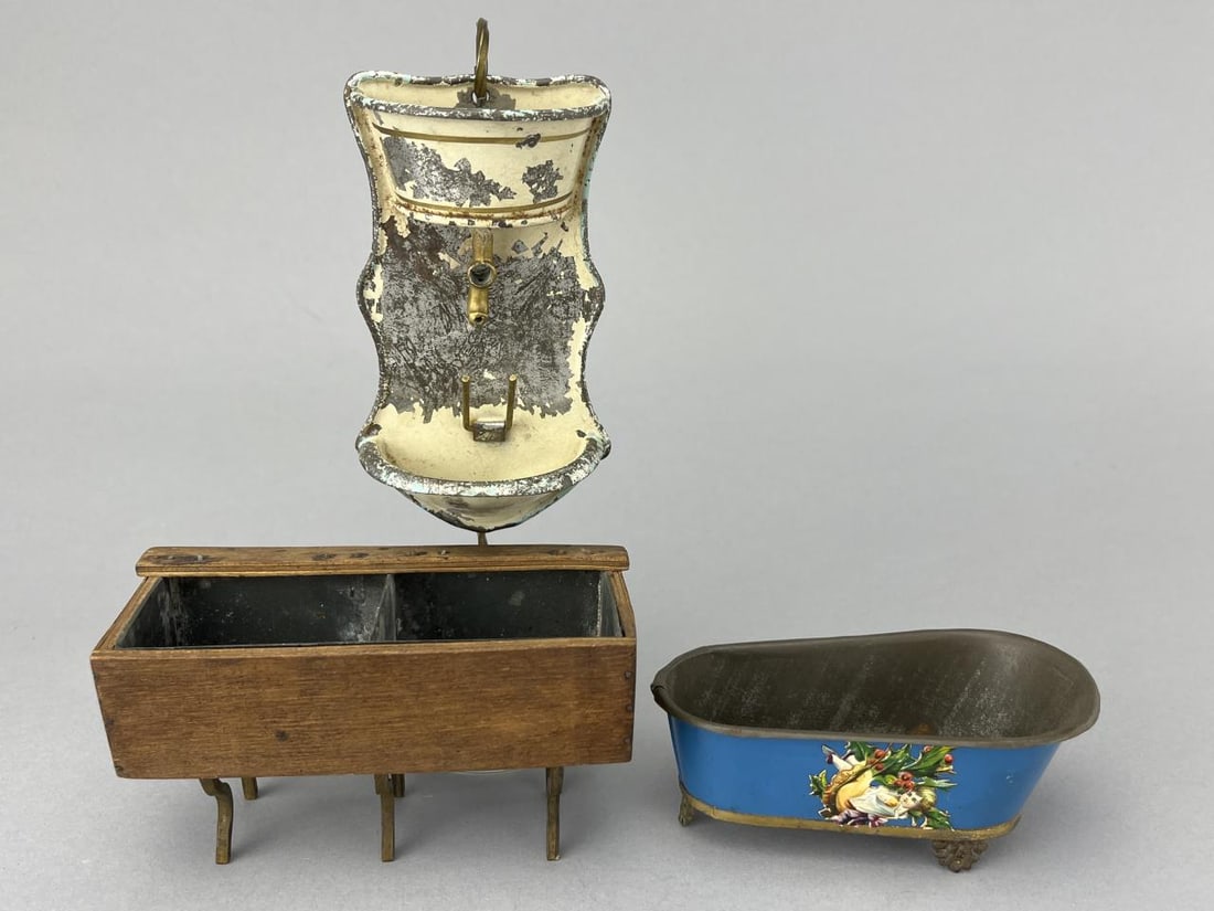 German Painted Tin Water Receptacle And Sink (1 of 2)