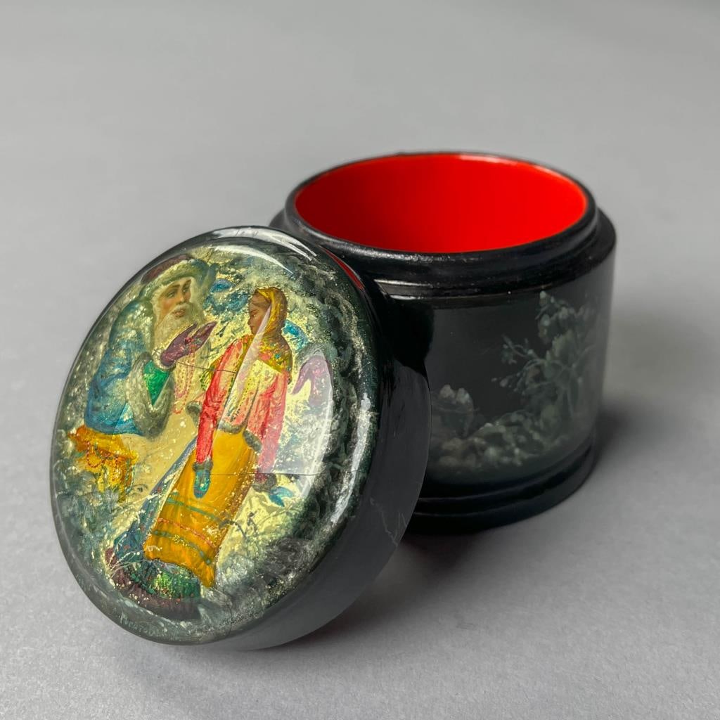 Russian Masters Fairy Tale Lacquer Box (1 of 9)