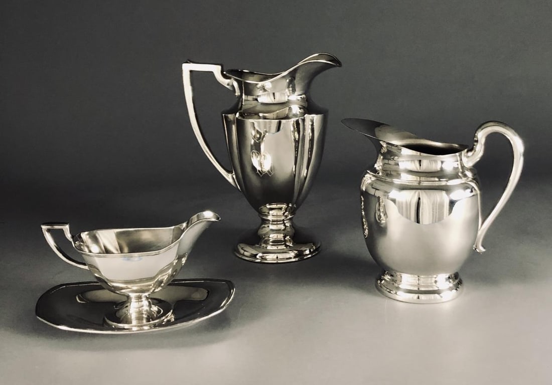 2 American Silverplated Pitchers & Gravy Boat (1 of 4)