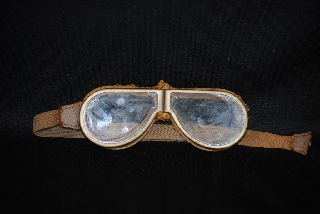 Antique Aviator Goggles: Band Separated