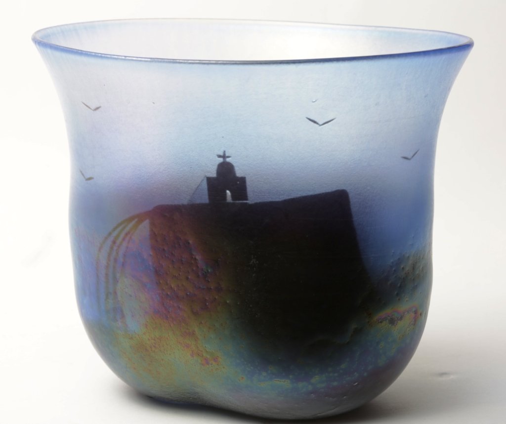 KOSTA BODA SIGNED ART GLASS BOWL (1 of 6)
