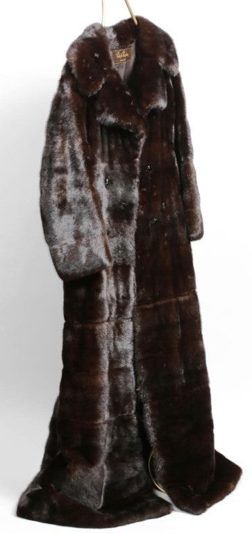 RALPH RUBPLEY  CONVERTIBLE MINK FUR COAT (1 of 5)