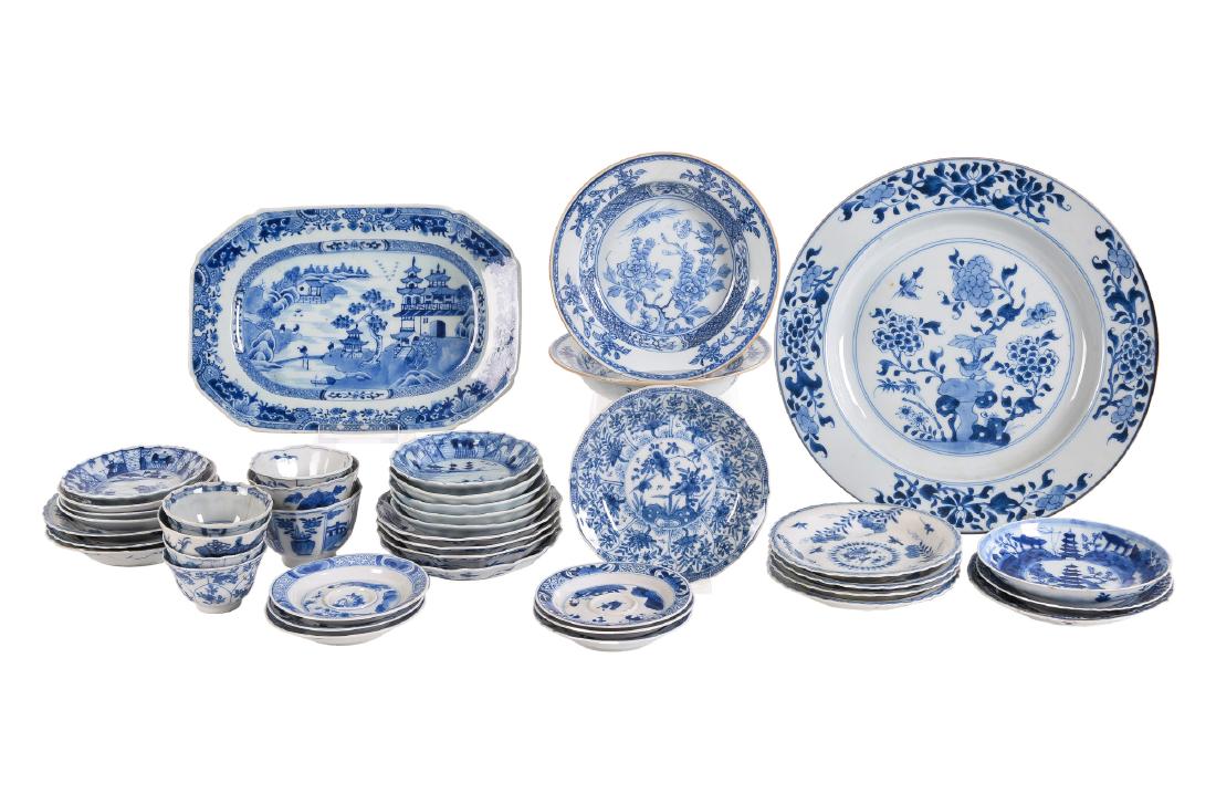 A lot with ca. 42 diverse blue and white porcelain (1 of 11)