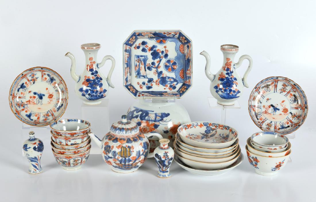 A lot of ca. 27 Imari porcelain items, including (1 of 7)