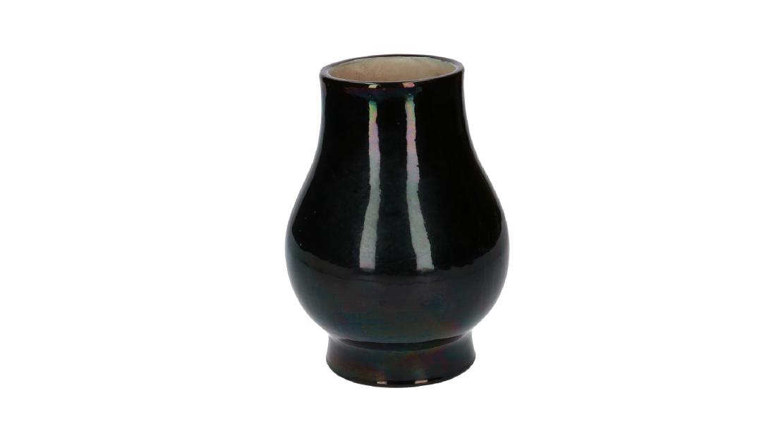 A mirror black Yixing vase. Unmarked. China, 20th (1 of 3)
