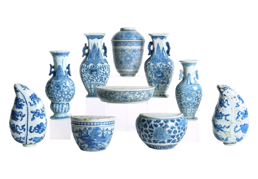 A lot of 10 various blue and white porcelain wall (1 of 1)