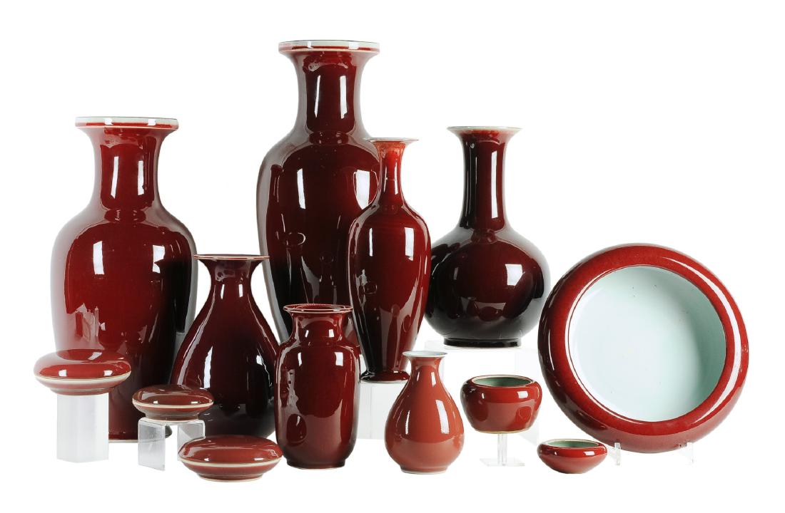 A lot of 13 porcelain Sang-de-Boeuf objects, mainly (1 of 1)