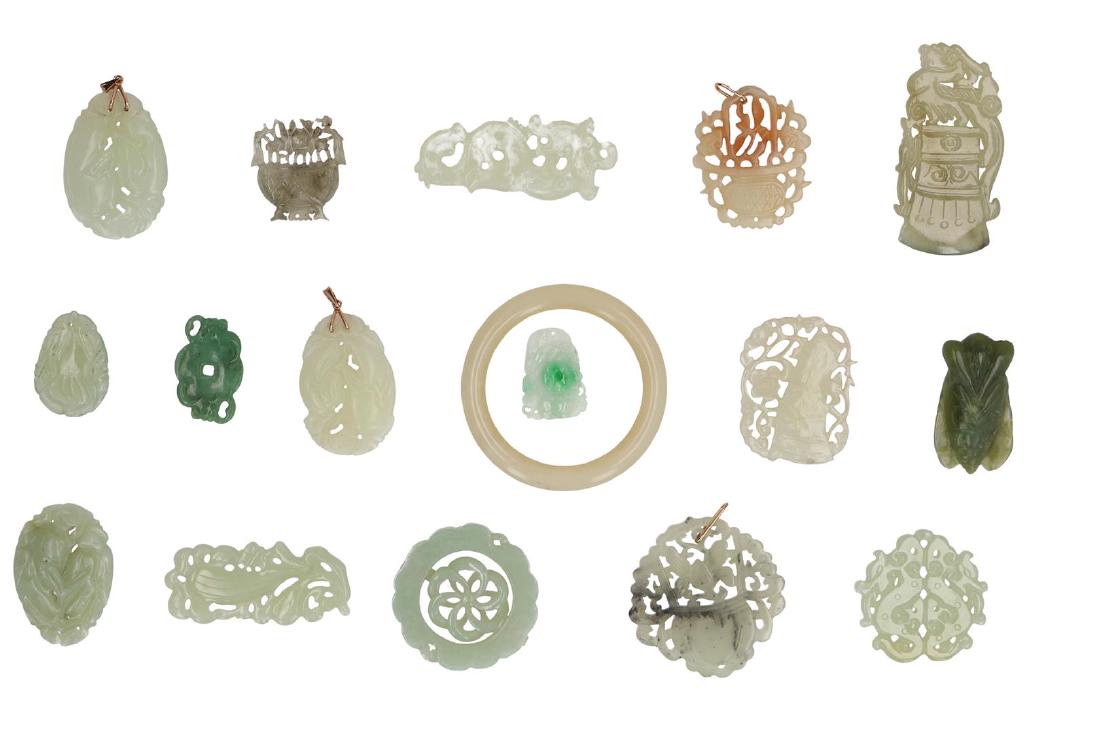 A lot of 16 jade pendants and one jade bracelet. China, (1 of 7)