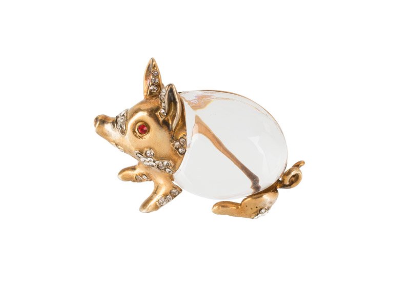 A Trifari 'Jelly belly' goldtone brooch depicting a (1 of 1)