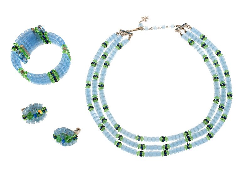 A Vendome Necklace, bracelet and pair of earclips. Set (1 of 1)