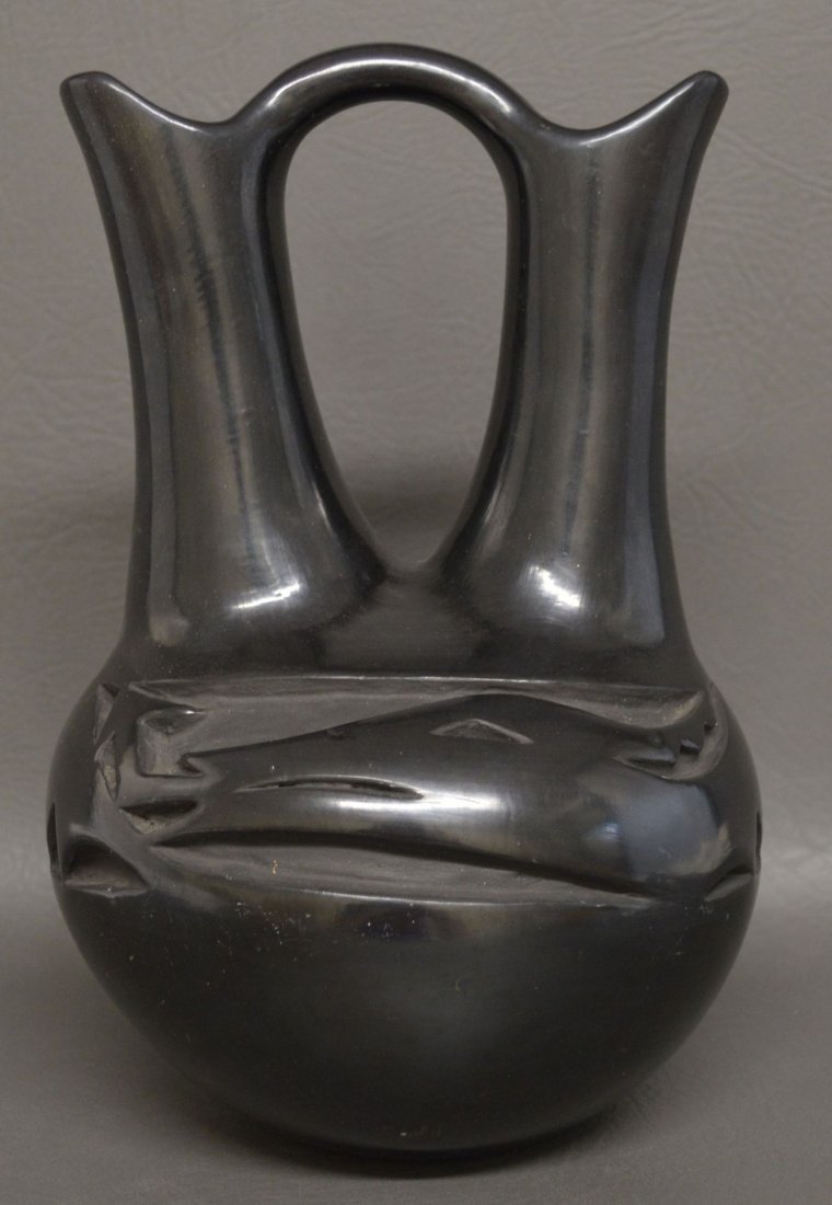SANTA CLARA POTTERY WEDDING VASE (1 of 8)