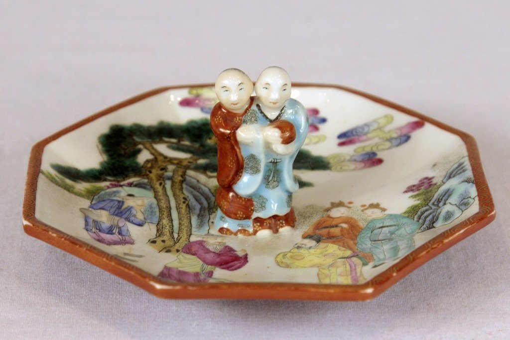 Vintage Chinese Octagonal Porcelain Dish (1 of 3)