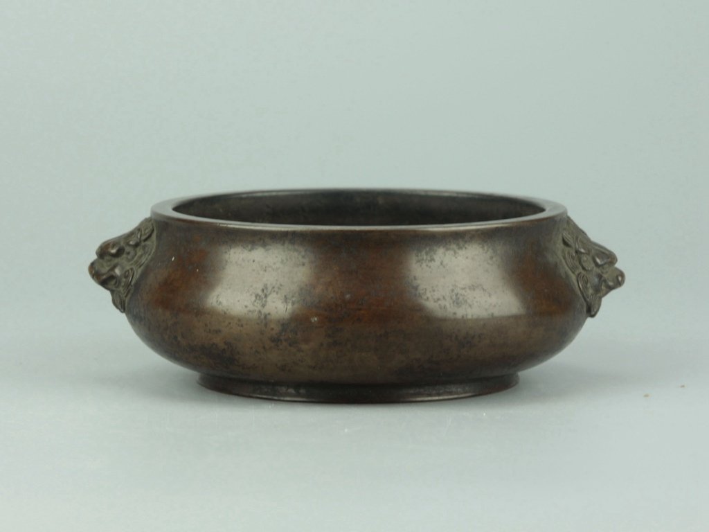 Vintage Chinese Bronze Censer: Of ovoid form with twin dragon head handles, seal mark to base, 4.5 (h) x 12 cm (dia)