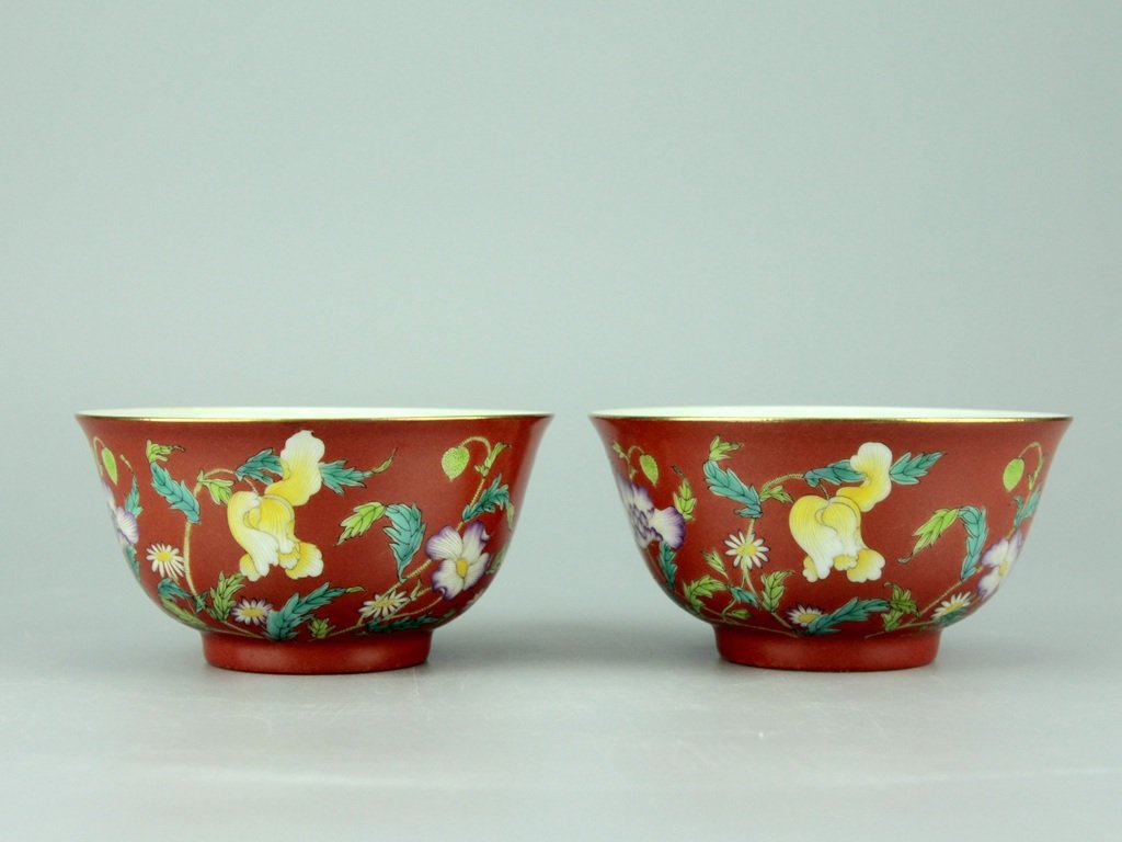 Pair of Chinese Famille Rose Porcelain Bowls (2) (1 of 7)