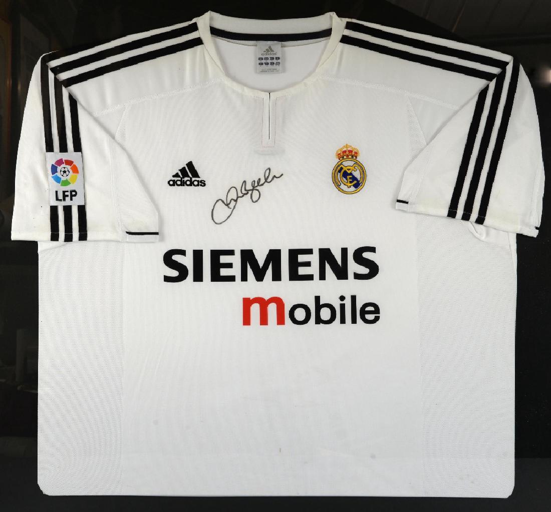 Football - David Beckham Real Madrid hom (1 of 2)