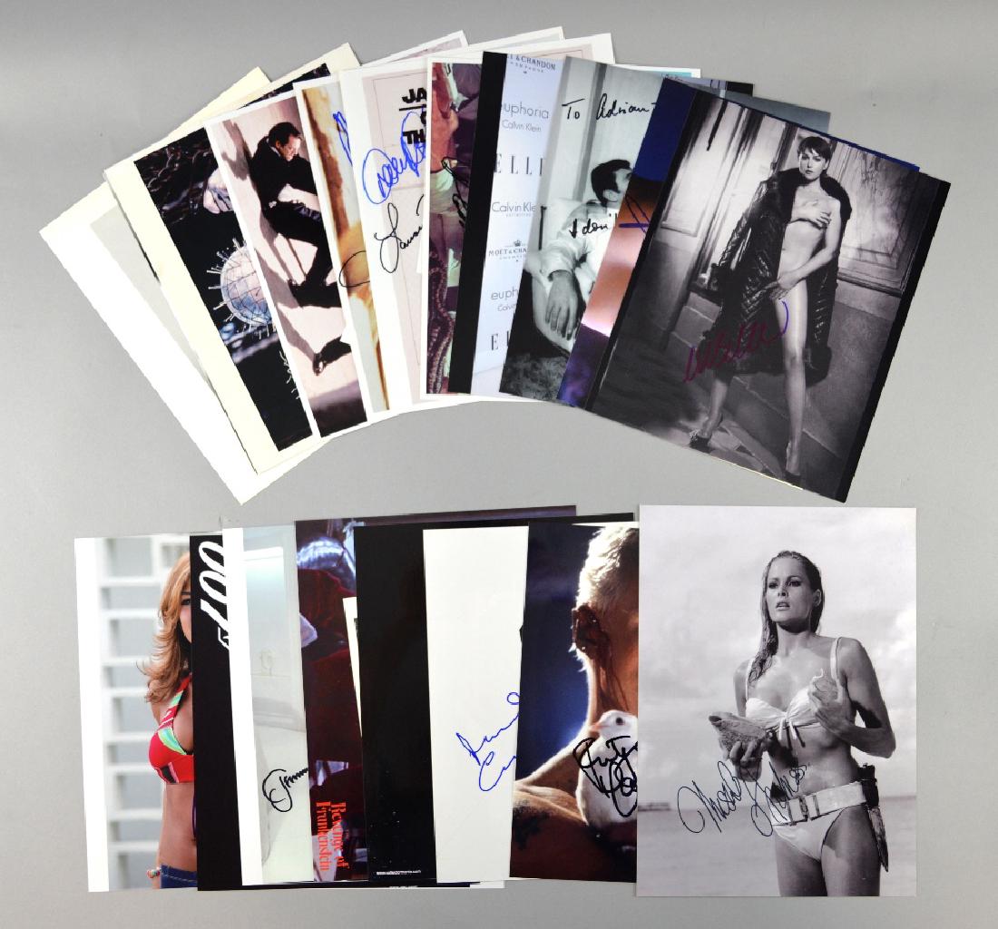 20 Signed photographs including Rutger Hauer, Robe: 20 Signed photographs including Rutger Hauer, Robert Duvall, Fay Wray, Doug Bradley, Michael Caine, Jeremy Bulloch, Christopher Neame, David Hedison, Ursula Andress, Halle Berry, Eva Mendes & others,