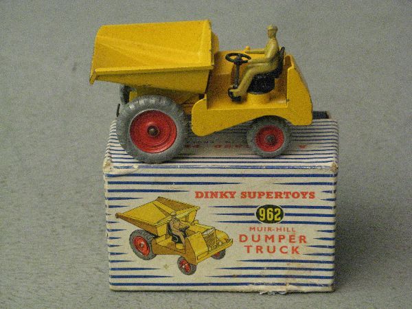Dinky Supertoys 962 Muir-Hill Dumper Truck