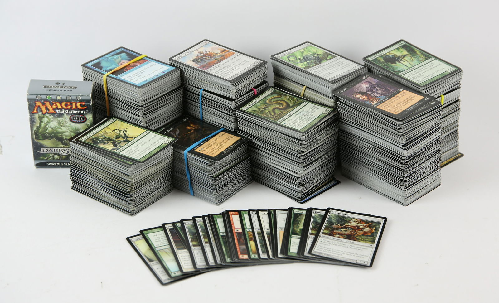 Magic The Gathering. Selection of Magic cards - Pr: Magic The Gathering. Selection of Magic cards - Premodern to Modern era. This lot contains a cards from the Prophecy 2000 era to the Dissention era. It contains rares, foils, common and uncommons from
