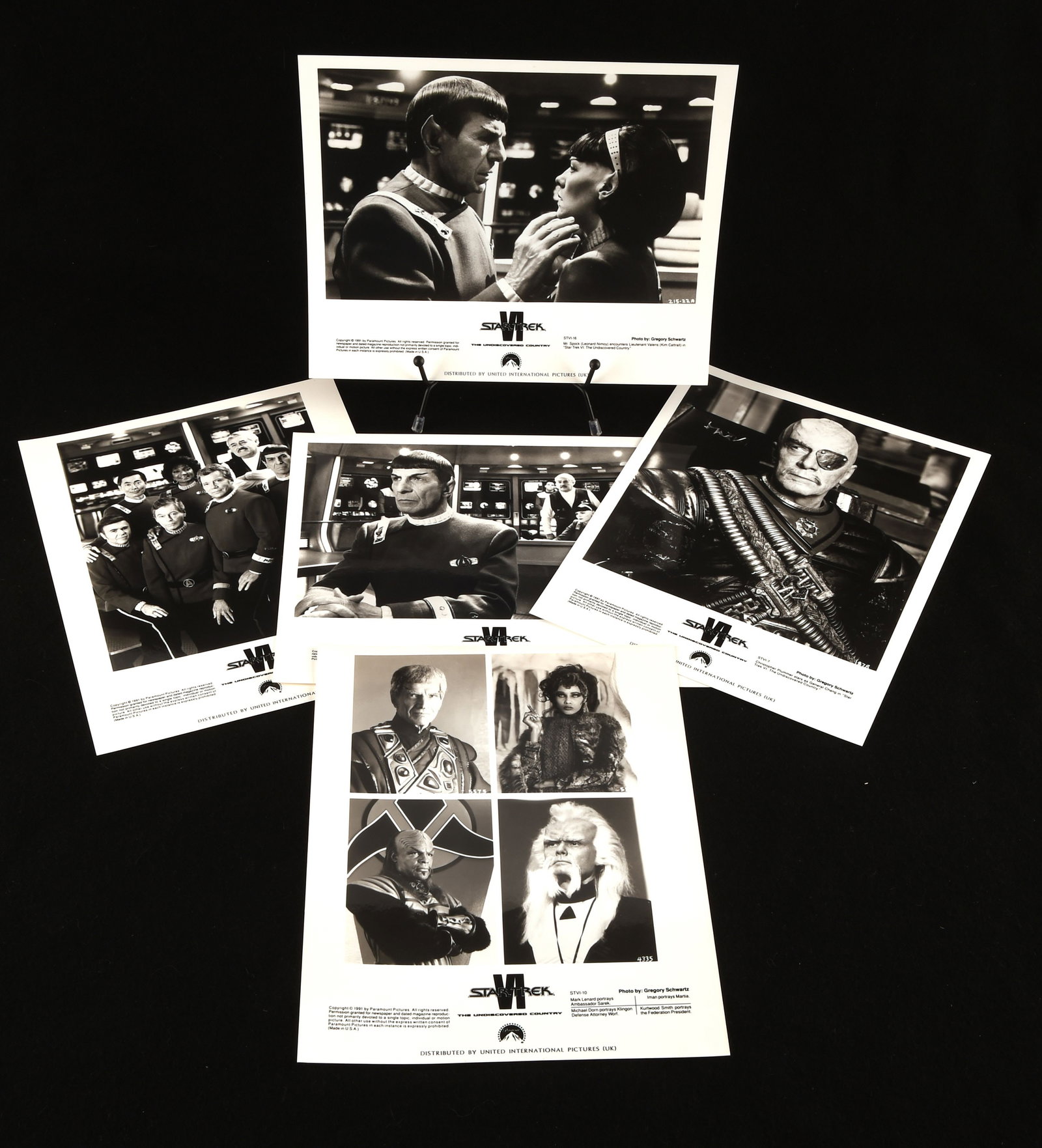 Star Trek VI - The Undiscovered Country (1991). Di: Star Trek VI - The Undiscovered Country (1991). Directed by Nicholas Meyer. Four black and white movie stills (4) Provenance: from the personal collection of former International film festival organis
