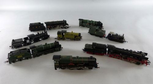 Eight various locomotives to include Bachmann Sir Walte: Eight various locomotives to include Bachmann Sir Walter Raleigh 30852 and Robert Blake, all unboxed.
