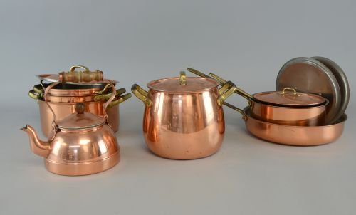 Selection of copperware comprising two long handled sau: Selection of copperware comprising two long handled saucepans, similar frying pan (diameter 10"), four graduated twin handled pans (the highest 6.5") and a kettle
