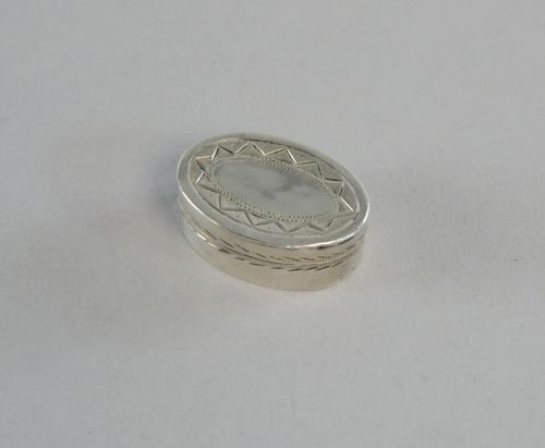 Georgian silver vinaigrette of oval form with bright: Georgian silver vinaigrette of oval form with bright cut top , gilt interior , circa 1820 2.5 cm