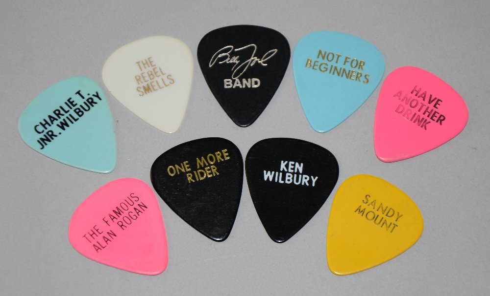 Guitar Picks, all used includind Ronnie Wood, Billy: Guitar Picks, all used includind Ronnie Wood, Billy Joel Band, Eric Clapton, Traveling Wilburys, Alan Rogan, The Kinks & others (9)