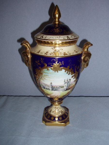 411 Coalport Balmoral Castle Vase Dec 15 05 Ewbank S In United Kingdom 411 Coalport Balmoral Castle Vase Dec 15 05 Ewbank S In United Kingdom