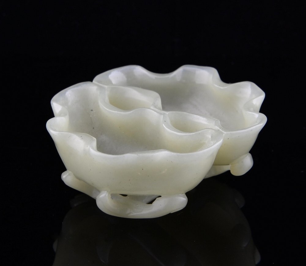 Chinese pale green jade washer dish in the form of twin (1 of 7)