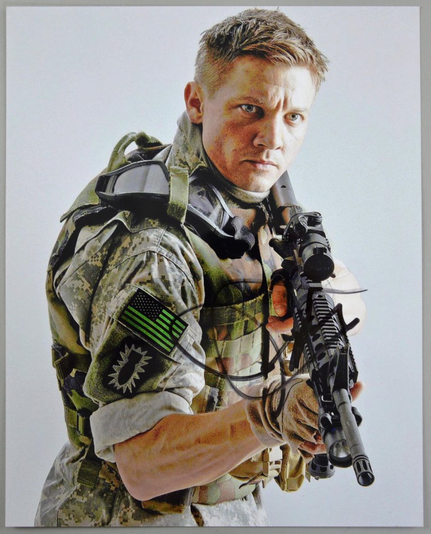 Jeremy Renner, Hurt Locker signed 10 x 8 inch: Jeremy Renner, Hurt Locker signed 10 x 8 inch photograph.Provenance: This lot has been consigned by Duncan Halls, a collector of Film & TV Memorabilia. During the past 30 years he has amassed a vast c