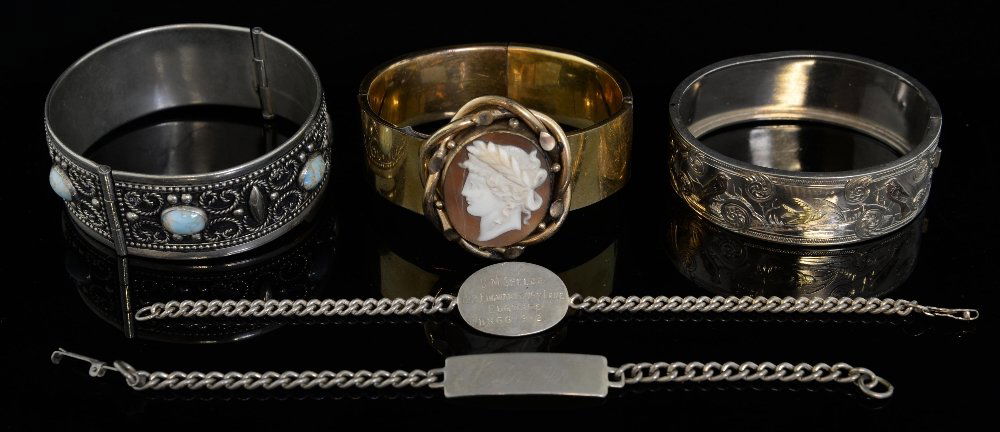 Victorian hinged bangle with cameo, anot (1 of 1)