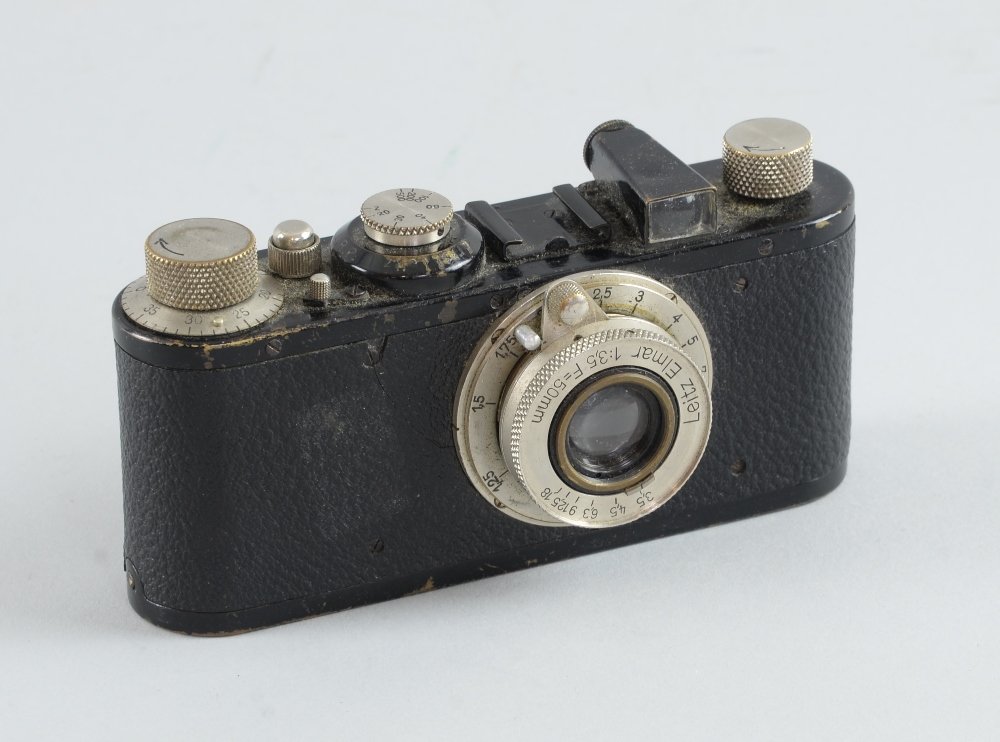 Leica I - 1931 camera No. 70914 with Leitz Elmar 1:3,5 (1 of 4)