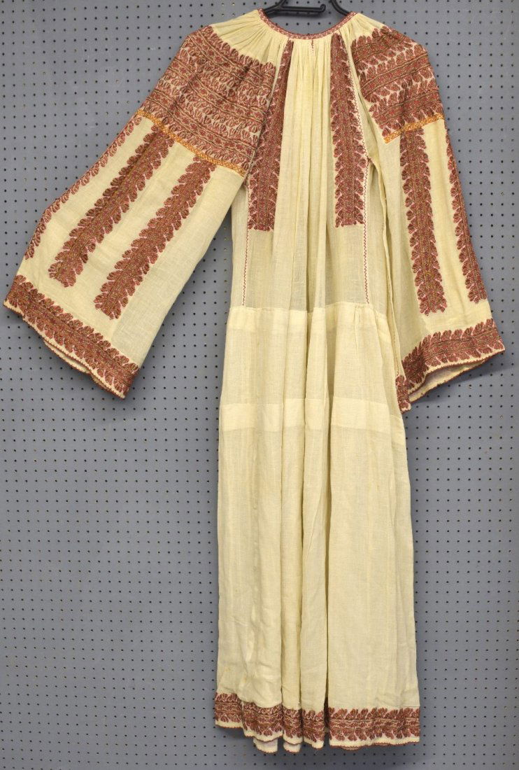 A group of early 20th C Hungarian embroidered items (1 of 3)