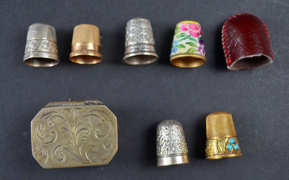 Gold and turquoise set thimble 19th C, an American gold (1 of 1)
