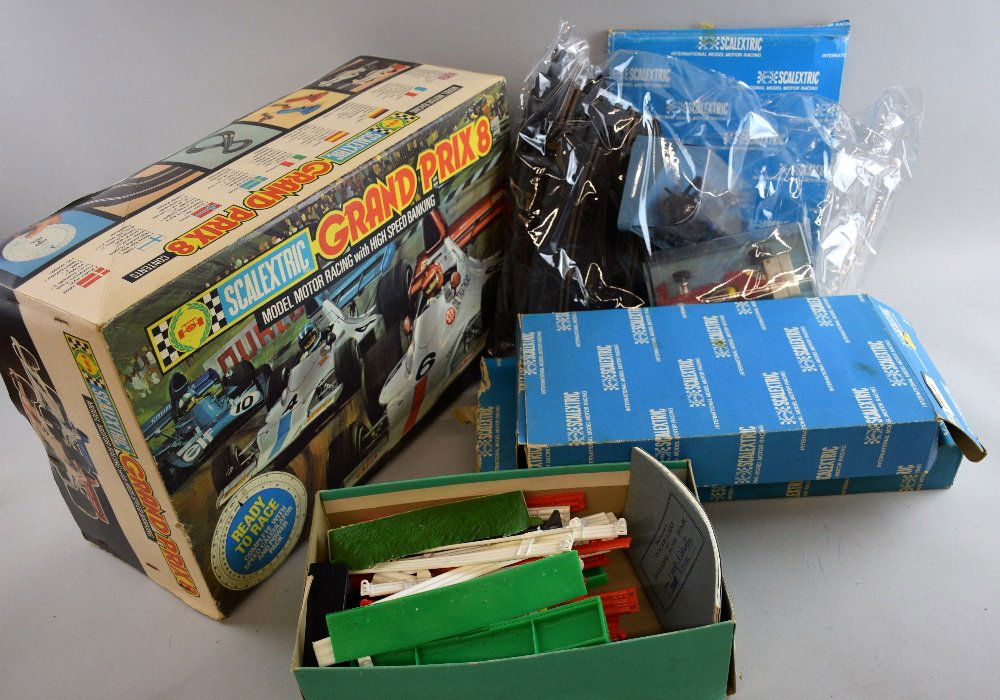 Scalextric Grand Prix 8 boxed set, some boxed (1 of 1)