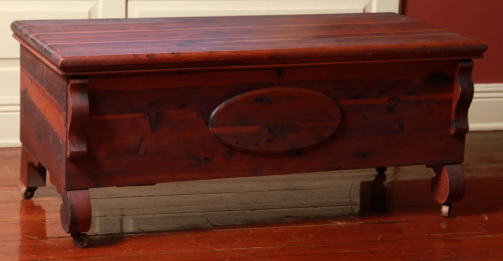Lane Cedar Chest With Wheels