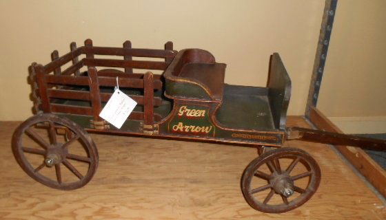 Antique "Gunsmoke" Green Arrow Wagon Cart (1 of 1)