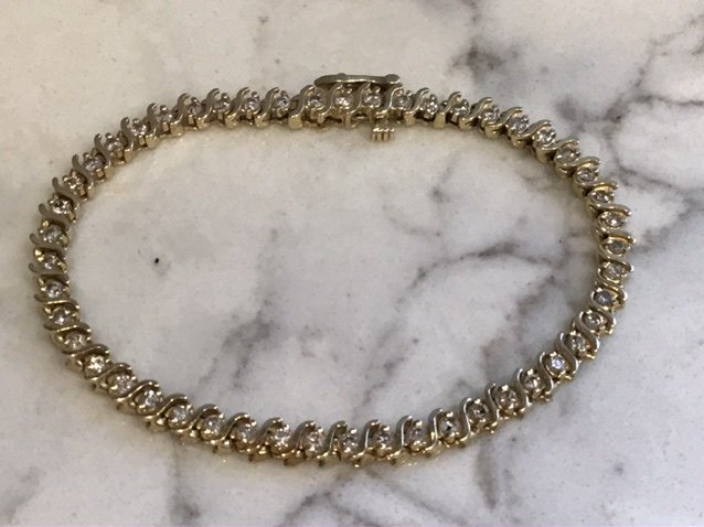 14k Gold Diamond Tennis Bracelet 7.8dwt: 7.5 inches long