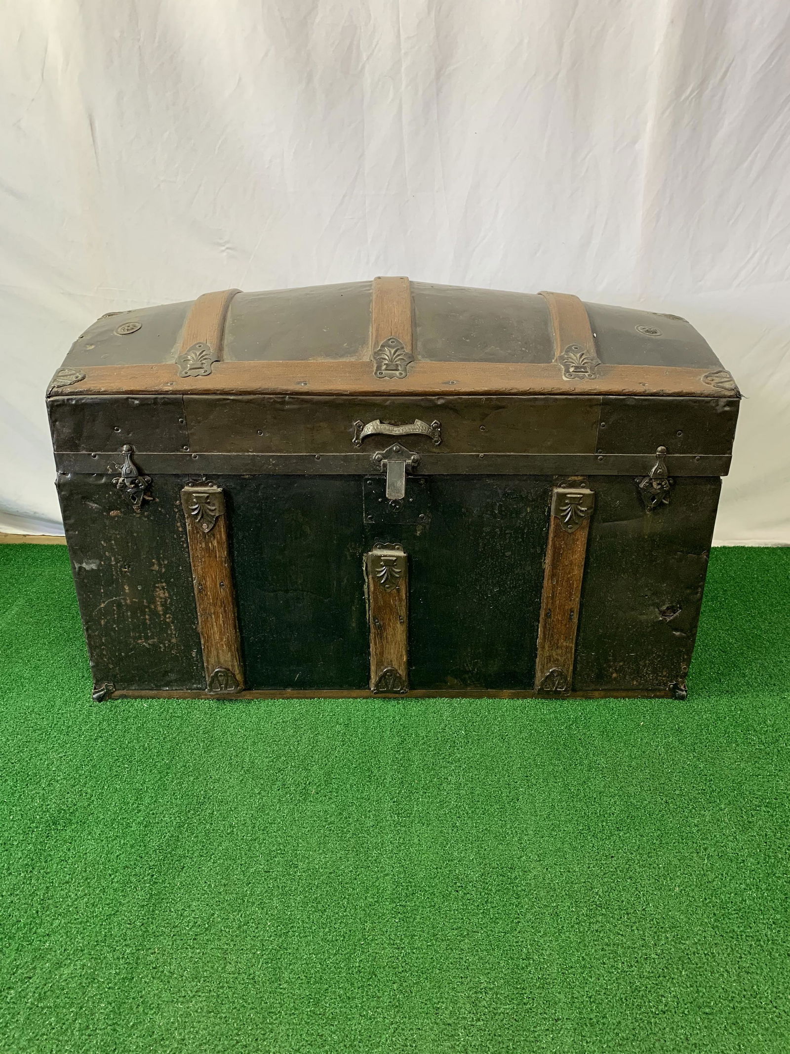 Antique Steamer Travel Trunk (1 of 6)